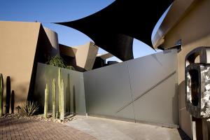 Desert Reflections Modern Green Architecture 6